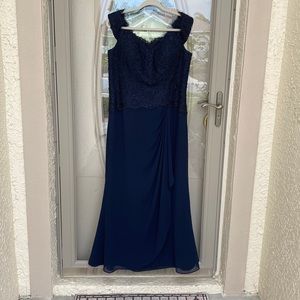 Gorgeous Mother of the bride or mother of the groom formal dress.